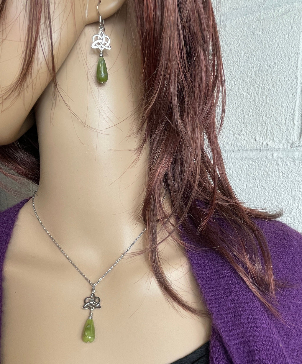 Connemara Sister's/Family Knot Necklace (HM127) Heart and Trinity Handmade Ireland Stone pendant