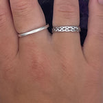 Sterling Silver love knot band ring, (CSS13)