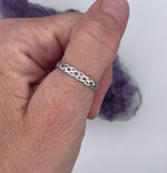 Sterling Silver love knot band ring, (CSS13)