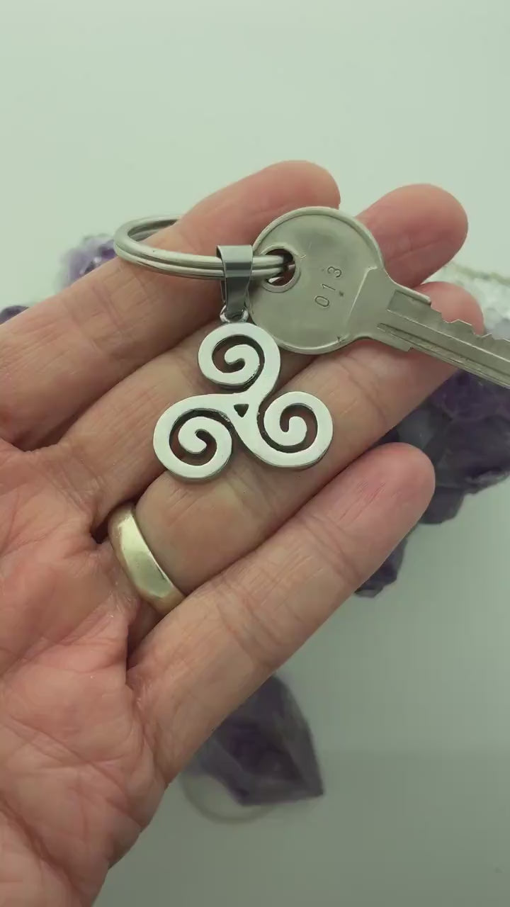 Triskelion Celtic Key Ring, KEY-s197, Triskele ,Irish, Scottish ,  Newgrange .Welsh, Faith Symbol