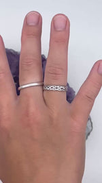 Sterling Silver love knot band ring, (CSS13)