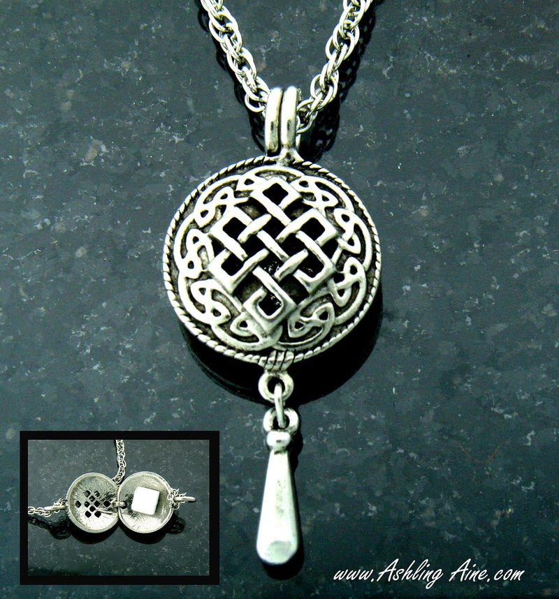 Celtic Knot Diffuser Pendant, JPEW8014 - Shop Palmers