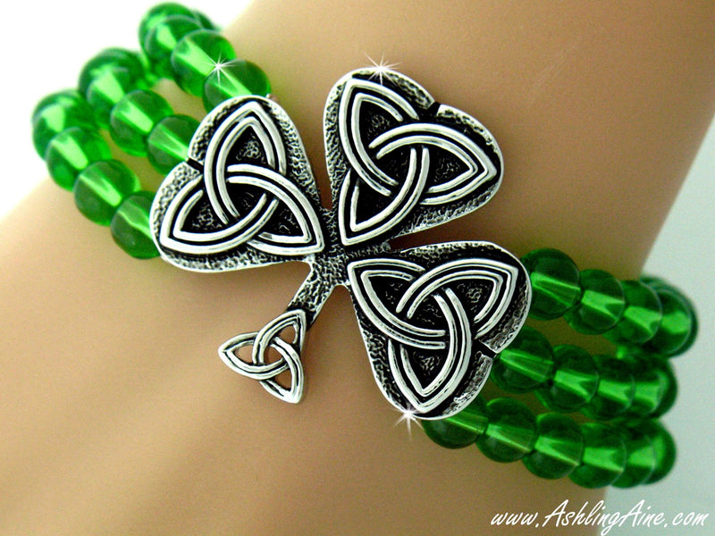 Celtic Knot Shamrock & Beaded Stretch Bracelet "The Flow of Life" JPEW6505 - Shop Palmers