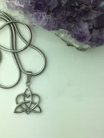 Celtic SISTER'S KNOT Pendant, Family Knot, s190 - Shop Palmers