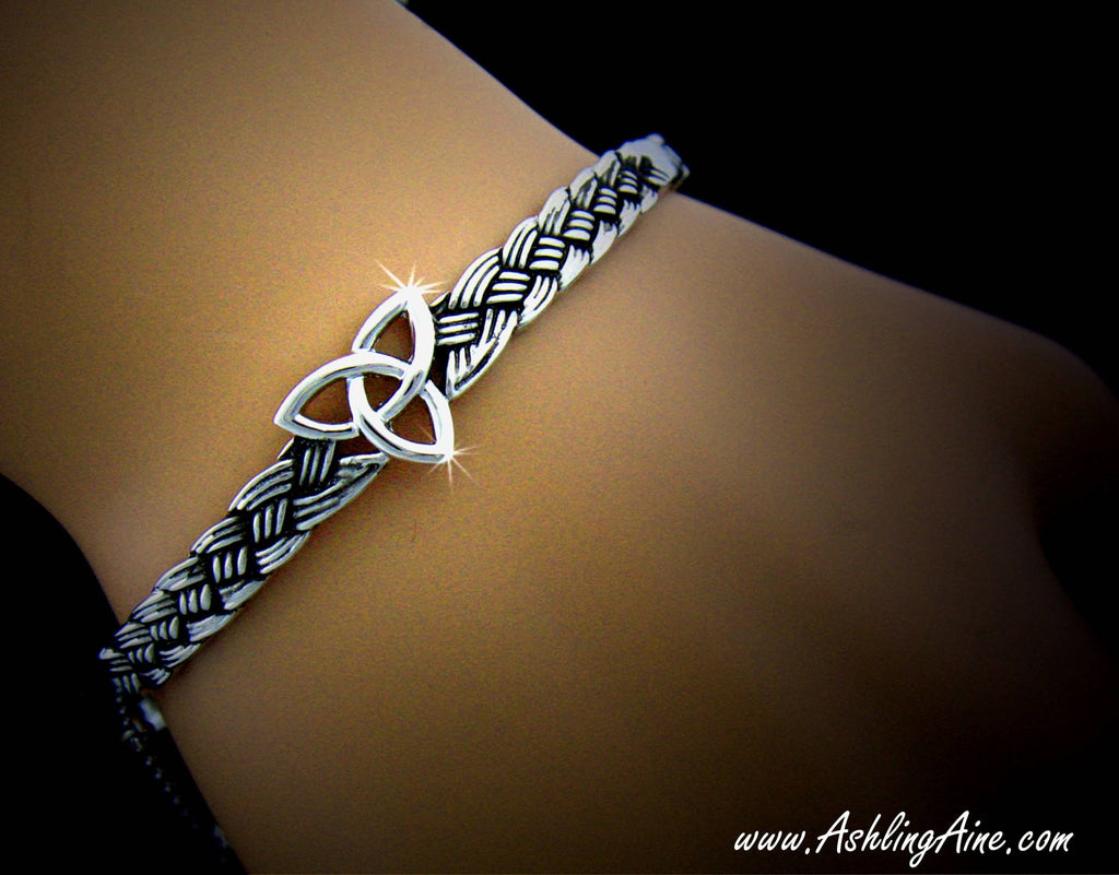 Celtic Trinity knot Bangle Bracelet, JPEW7001 - Shop Palmers