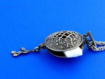 Celtic Vine Essential Oil Diffuser Necklace, JPEW5906 - Shop Palmers