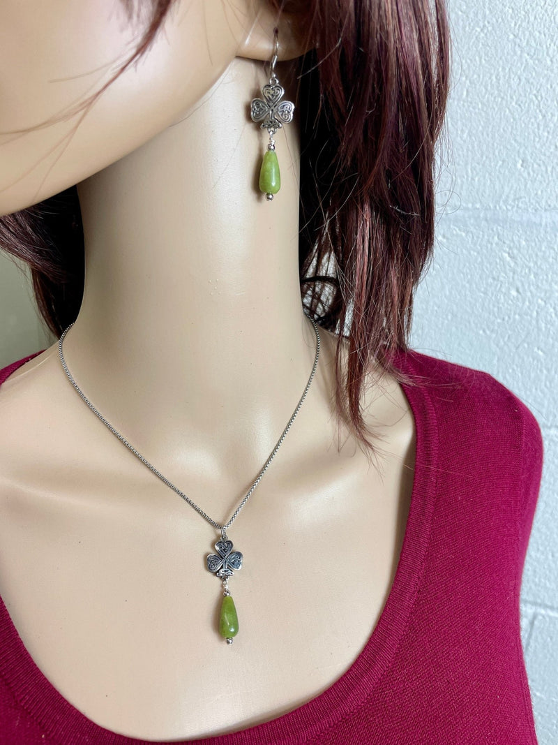 Connemara Shamrock Necklace & Earrings(Hm170/171) Handmade Ireland Stone pendant - Shop Palmers