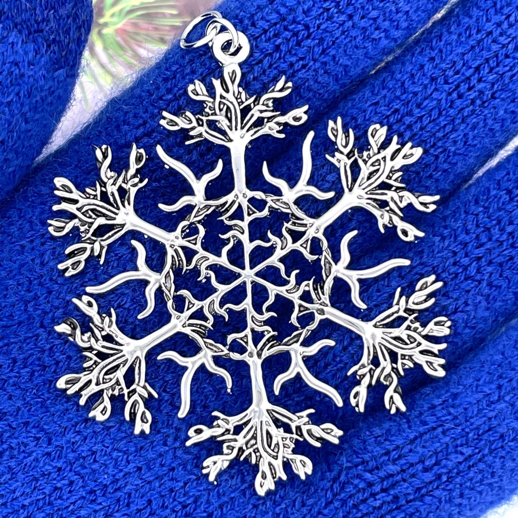 Family Tree SnowWonders® Snowflake Christmas ornament (JPEW6053) - Shop Palmers