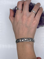 Regal Irish Claddagh Cuff bracelet (S337)