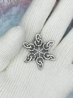 Necklace CELTIC Claddagh SnowWonders® Necklace Snowflake (SWJ2)