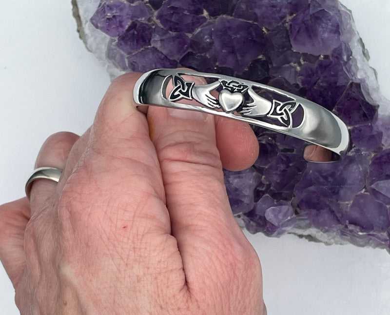 Regal Irish Claddagh Cuff bracelet (S337)