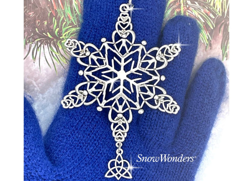 Sister Knot Celtic SnowWonders® Ornament (JPEW6052SisterknotSW) - Shop Palmers