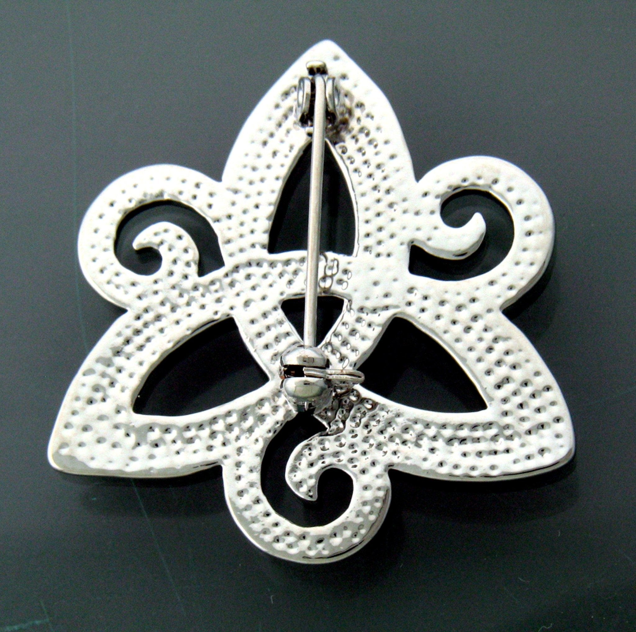 Trinity Pin Ring Three-Dimensional Trinity Triskele Pin (JPEW5993) – Shop Palmers