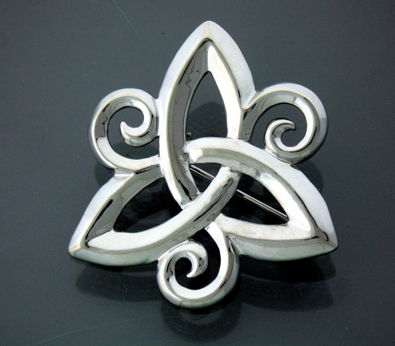 Three-Dimensional Trinity Triskele Pin (JPEW5993)