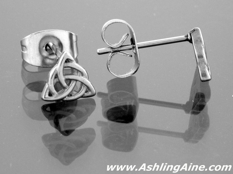 Trinity knot Post Earrings, s87