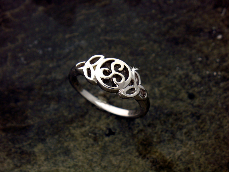 Trinity & Triskelion Sterling Silver Ring (BQ1016)