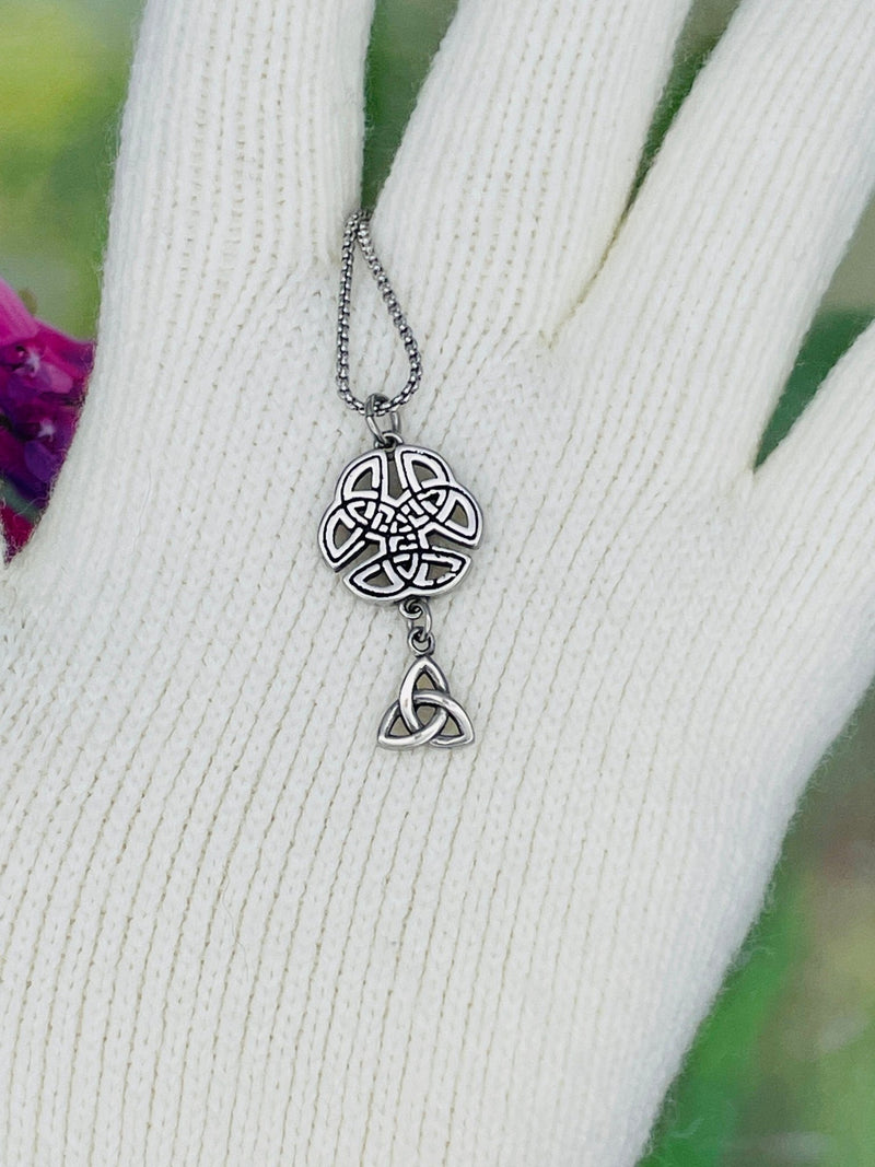 Trinity Wings of an Angel Celtic Necklace (Hm133)